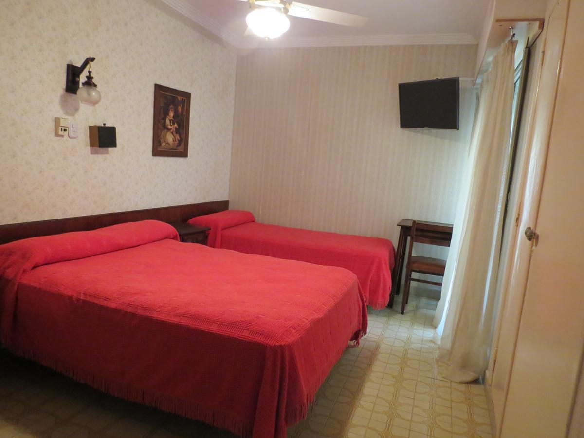 Hotel Trocadero Necochea Buitenkant foto